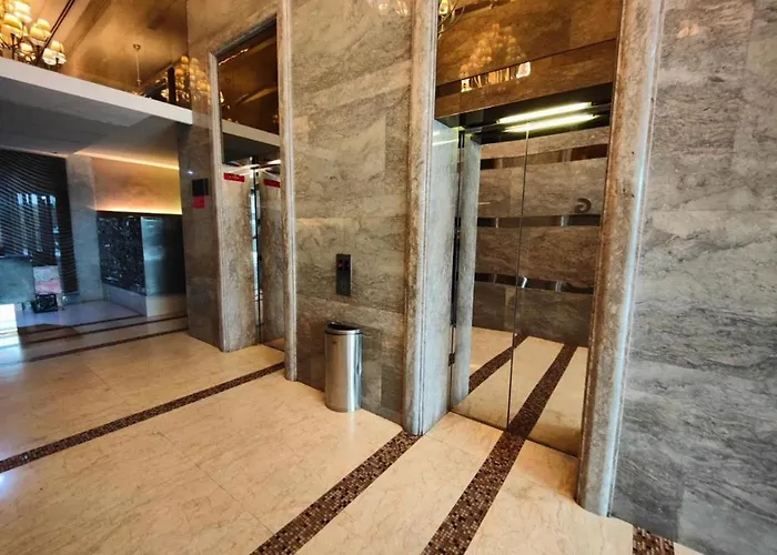 Chelsea Residence Studio, Plaza Damas 3